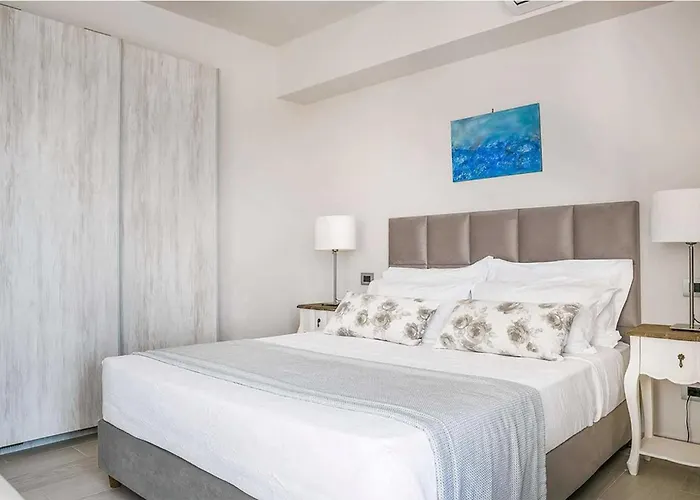 Romeo Kefalonia * Svoronata