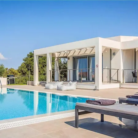 Romeo Kefalonia *